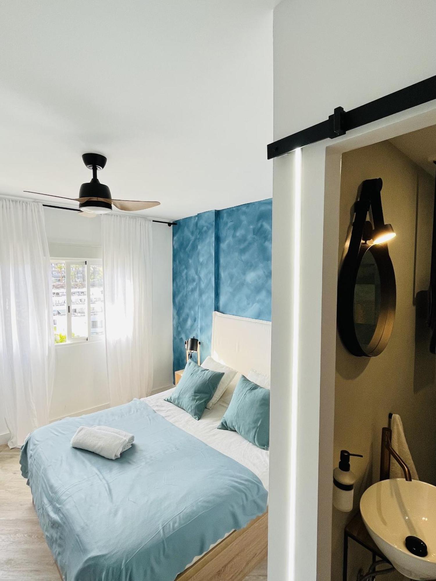 Boutique Penthouse Sea View Apartment *